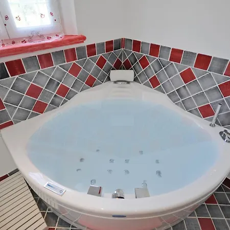 Amazing Home In Sainte Maxime * Sainte-Maxime